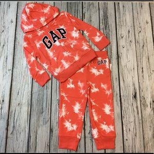 Baby Gap Boys 18-24 Months Orange & White Sweatshirt & sweatpants outfit. NWT